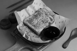 Classic French Toast With Maple Syrup