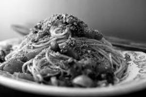 Sphegetti olive tomato cheese pasta