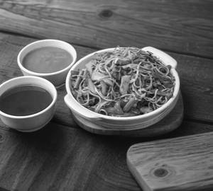 Schezwan Chicken Noodles