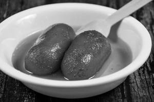 Hot Gulab Jamun (1 Pc)