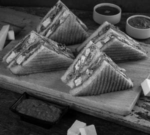 Spicy Paneer Cheesy Schezwan Grill Sandwich [Serve - 2]