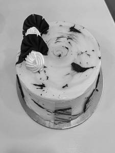 Choco Butterscotch( Buy 1kg, Rs.869 Worth 1/2kg Cake Free Eggless)
