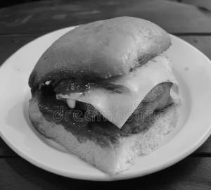 Masala Vada Pav  With Cheese