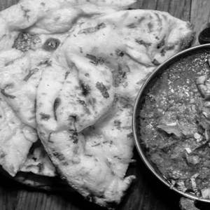 Keema Naan With Gravy