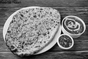 Veg Keema Naan With Gravy