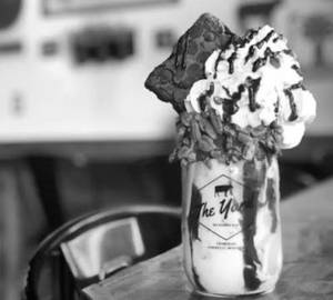 Mississippi Mud Shake with Ice Cream 