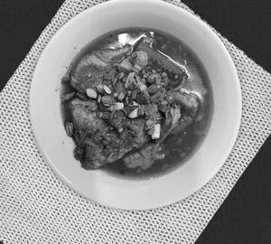 Pork with soya beans akhuni