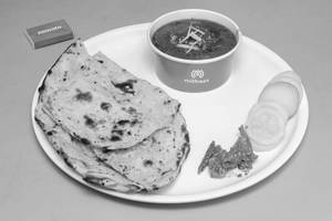 Soya Chaap Bhuna Masala With Garlic Naan