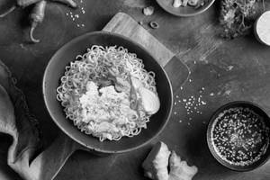 Egg Hakka Noodles (small)