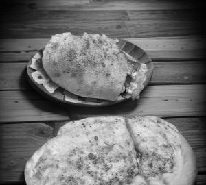 Com Paneer Calzone Pizza