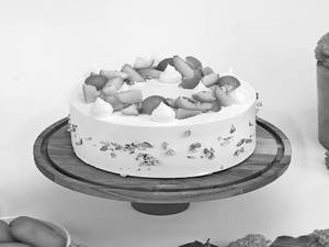 Gulab Jamun Vanilla Cake - Chef's Special