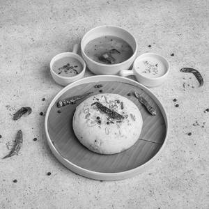 Upma With Coconut Chutney