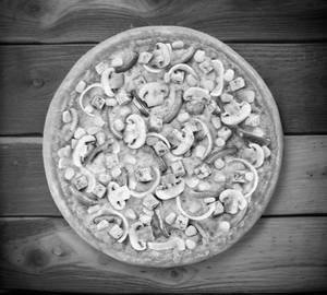 Mushroom Corn Pizza