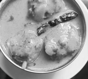 Kadhi pakora