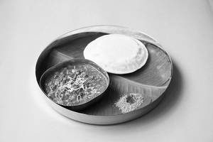 Ghee Thatte Idli With Veg Sagu