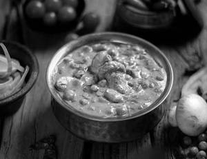 Matar Mushroom Masala