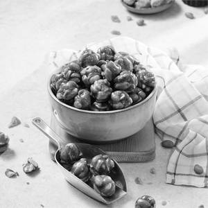 Gur Coated Peanut Balls 70g