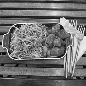 Veg Noodles & Chilli Chicken Combo