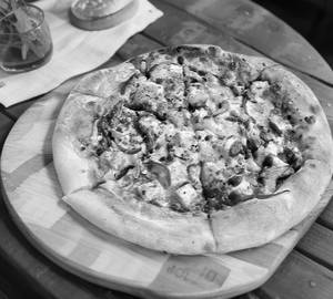"Paneer and onion Pizza"