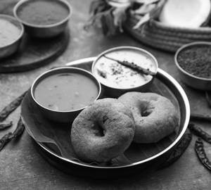 Plain vada [2 pieces]