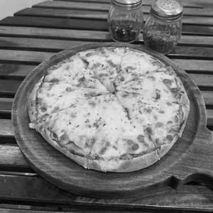 Double Cheese Margherita Pizza
