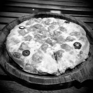 Chicken Makhani Pizza