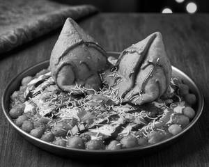 Samosa Chole Chaat