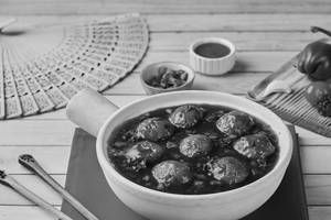 Veg Manchurian Gravy (8 Pcs)