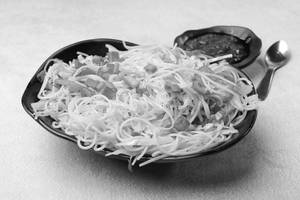 Veg Hakka Noodles