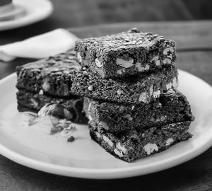 Chocolate walnut brownie