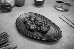 Veg Manchurian Dry [ 10 Pieces ]
