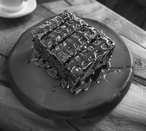 Chocolate walnut brownie