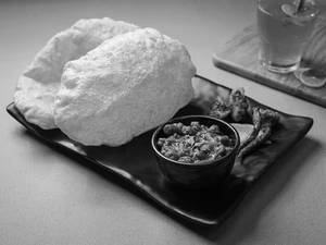 Chole Bhature [2 Bhature]