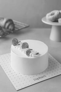 Vanilla Praline Cake  (500gm)