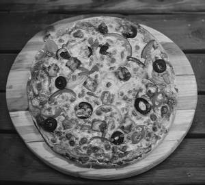 Den's Chicken Special Pizza