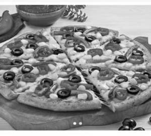 Veggie Paradise Pizza