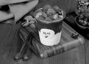 Greek Glow Açaí Bowl