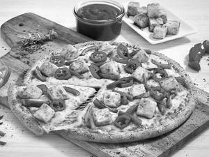 Spicy Paneer Pizza