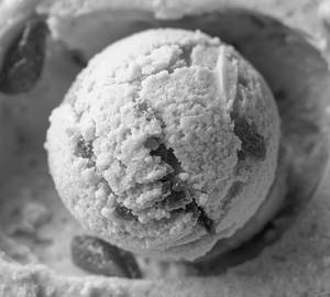 Kaju drakash scooping