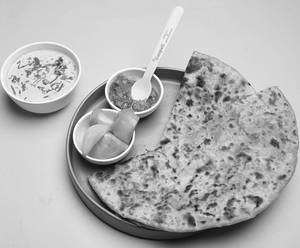Aloo Paratha With Raita
