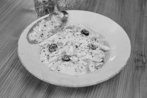 Alfredo Pasta + Choice Of Drinks
