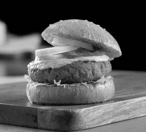 Paneer Peri Peri Cheese Burger