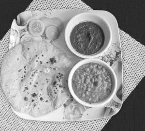 Ghee phulka with aloo matar sabji [2 pieces]