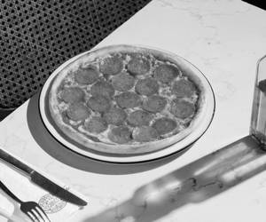 American Pizza - Pepperoni