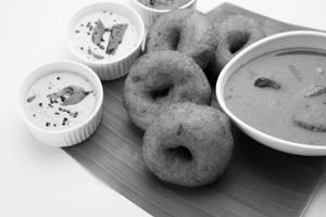Vada Sambar (2 Pcs)