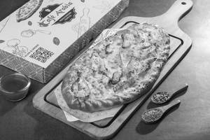 Garlic Chicken Pide