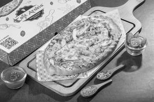 Fiery Chicken Pide