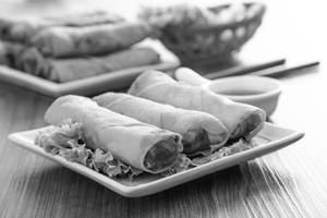 Veg Spring Roll (2Pcs)