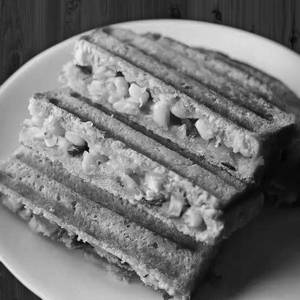 Cheesy Corn Sandwitch