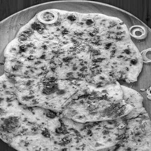 Stuffed Paneer Naan